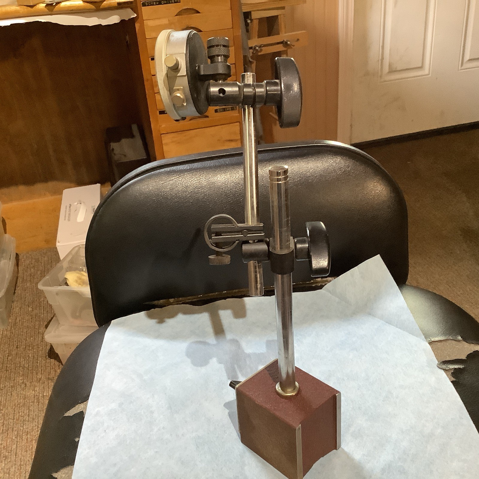Kanetsu MB-BV Magnetic Base W/Gauge