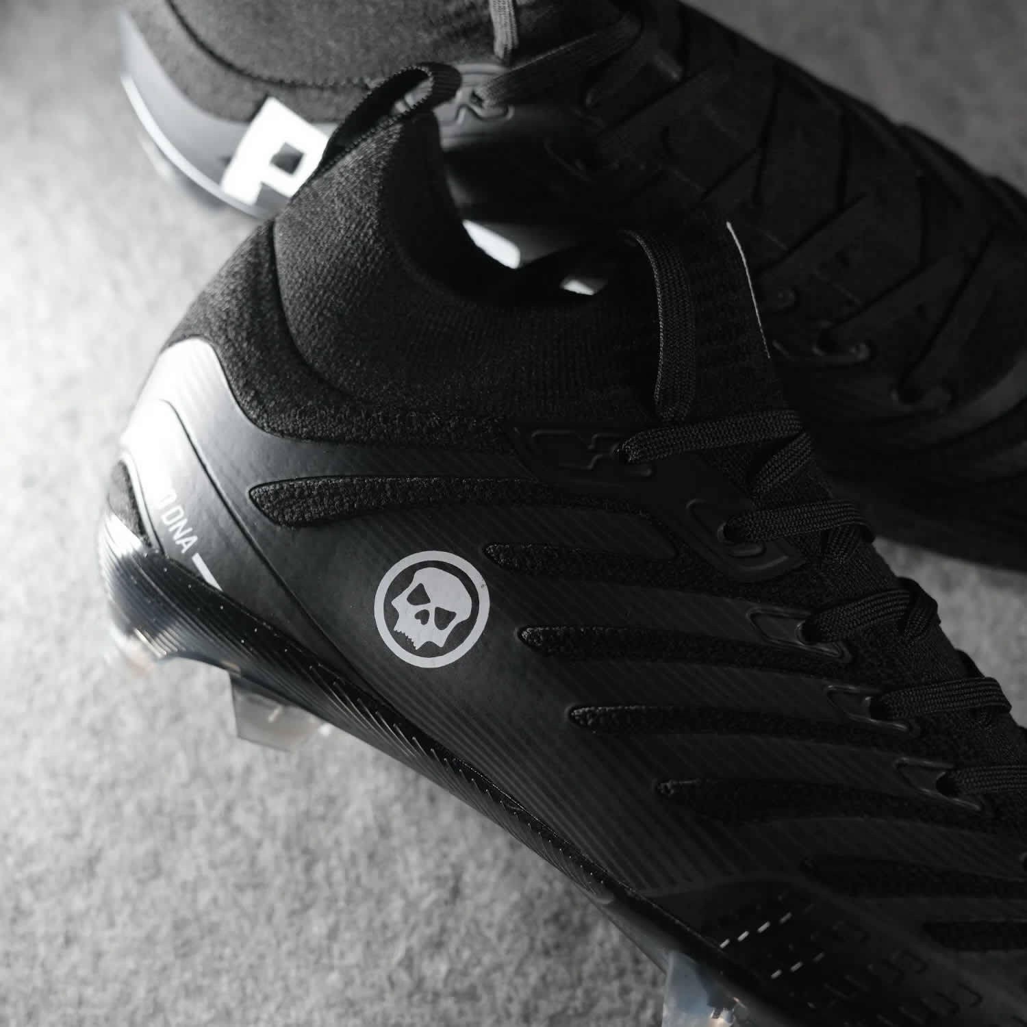 Infamous Pro DNA Voltrax Cleats - Black - Size 13