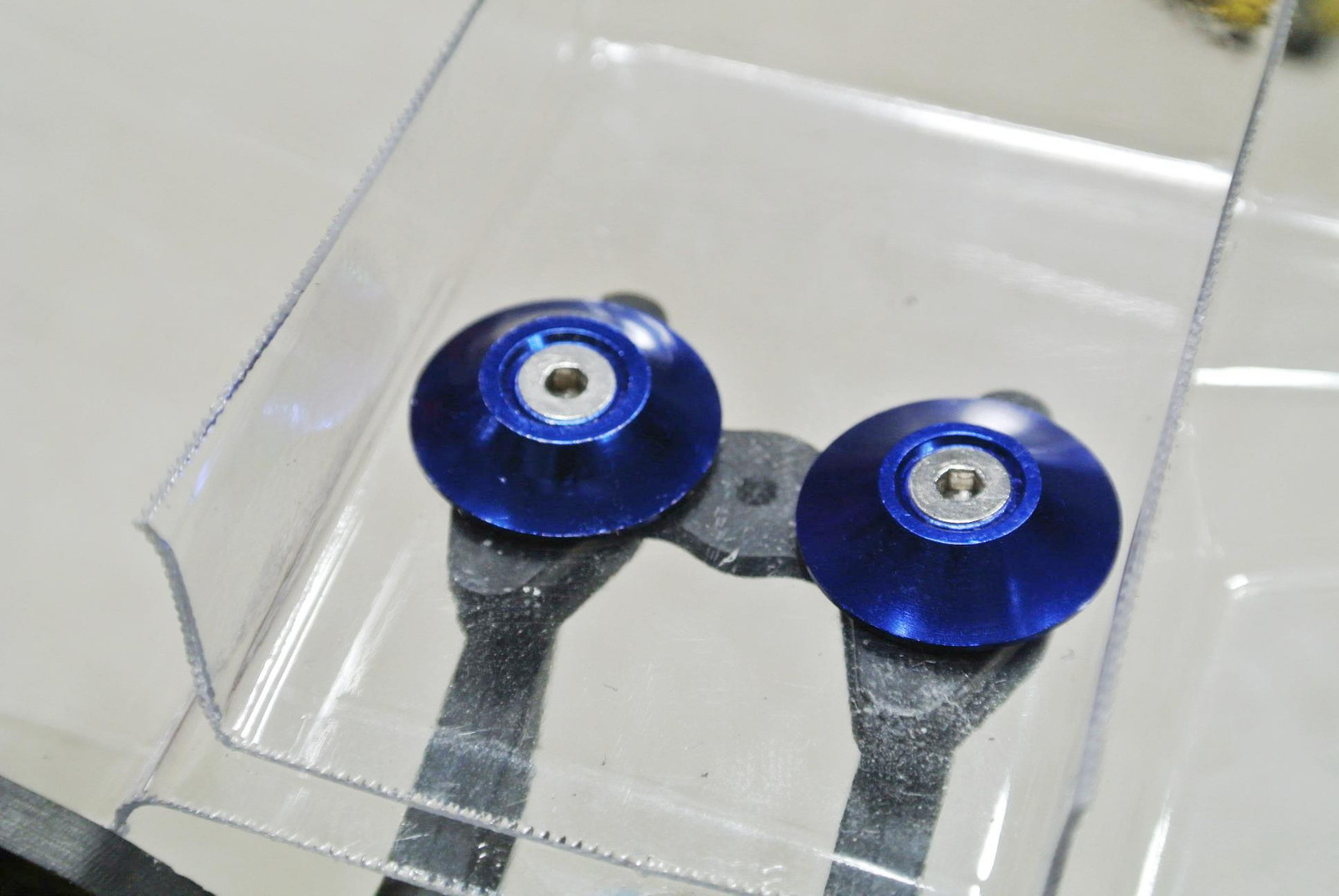 Aluminum Anodized Wing Mount Buttons for any 1/10 Scale RC Car from Rotor Ron
