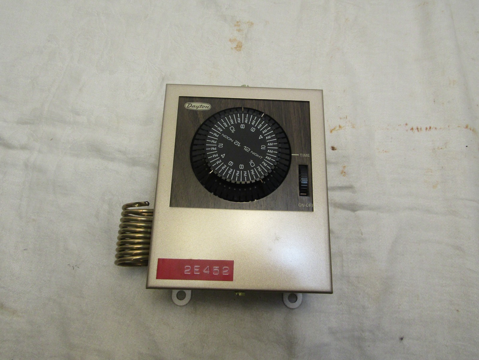Dayton 2E452 Temperature Set-Back Control Thermostat New in Box FREE SHIPPING