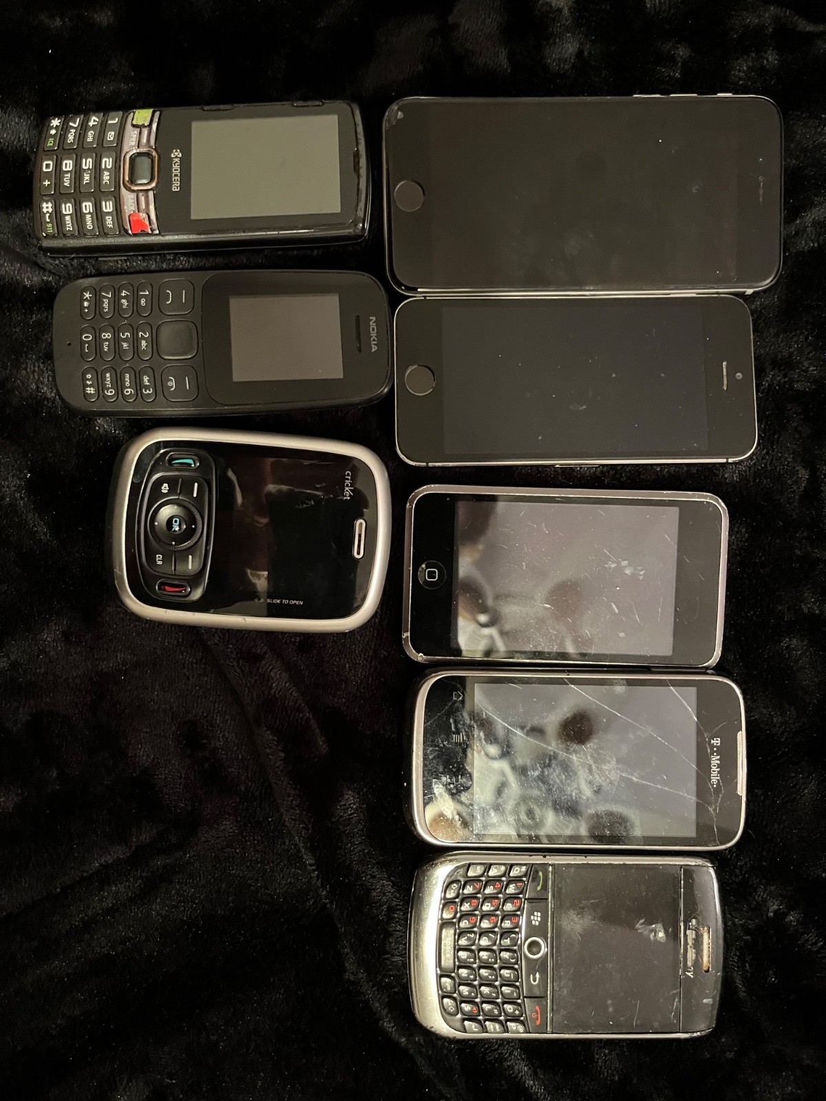 Broken iphone 8 plus, iPhone pod, phone, cricket, Nokia (broken junk phones)