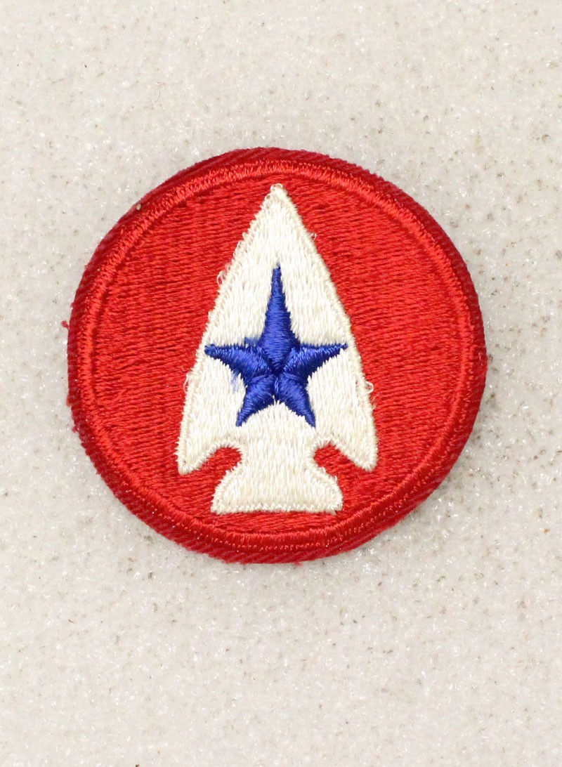 Army patch 5551 - Combat Development Command - w/cut edge