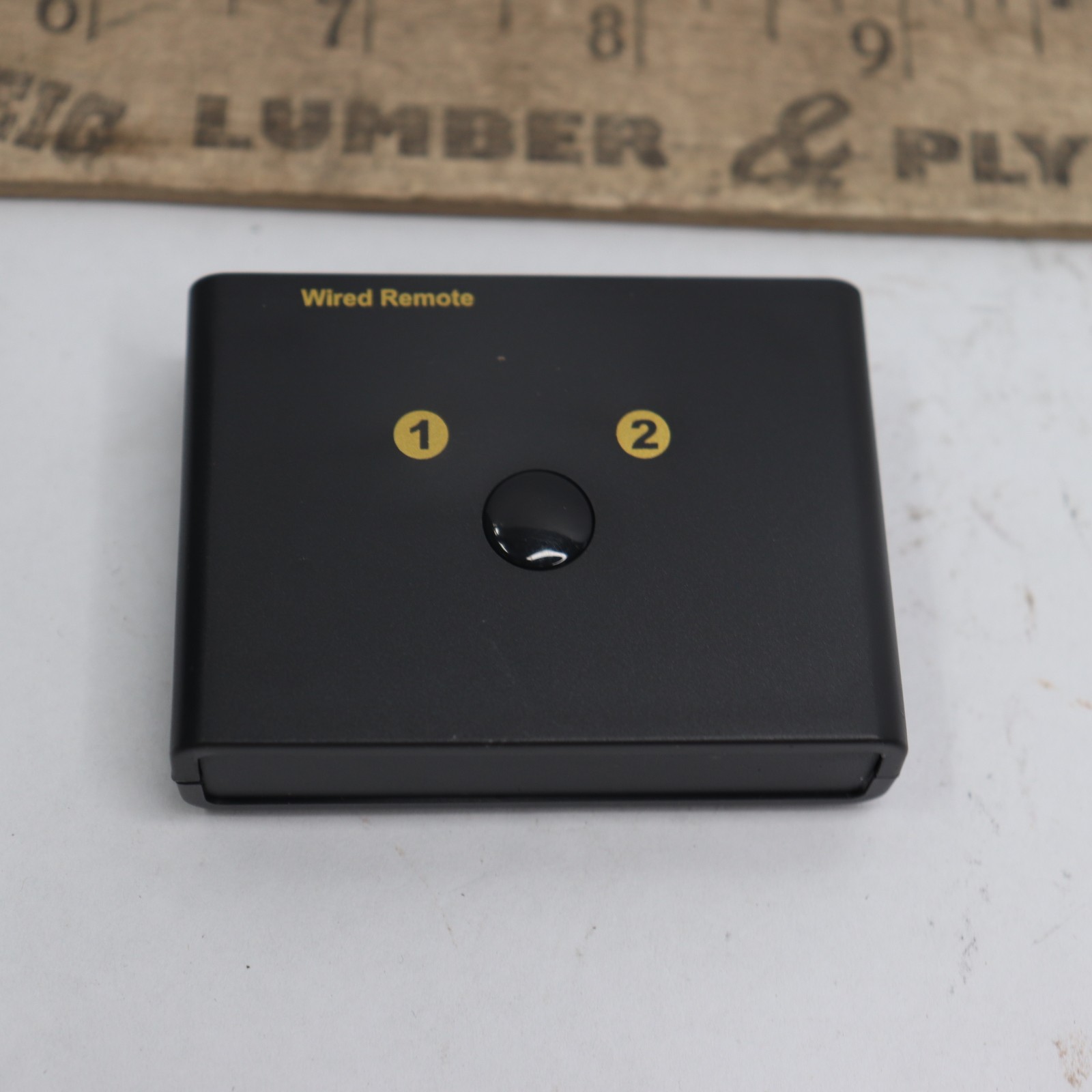 Dual Screen KVM Switch Box Remote Control HDMI/DP
