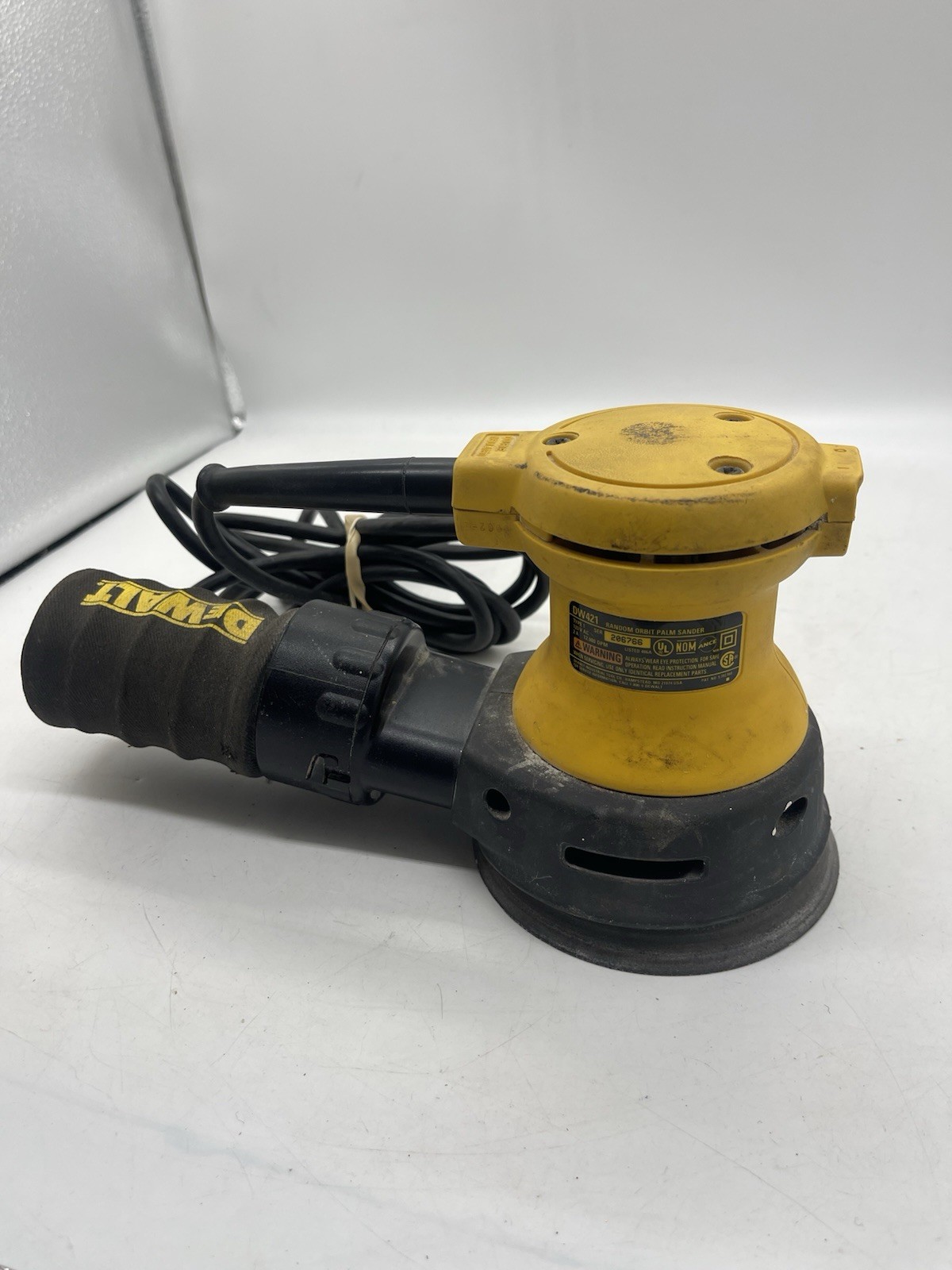DeWalt DW421 Corded Orbital 5" Disc Palm Sander Hook N Loop Pad Bag E440