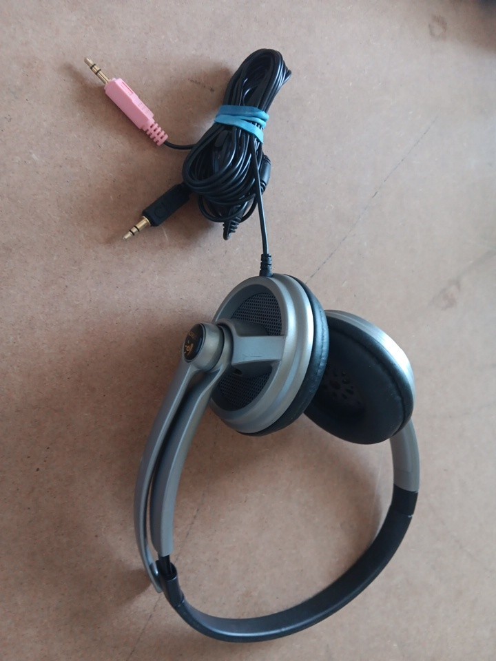 Logitech Wired Headset for PC Laptop Stereo Headphones Noise Cancelling