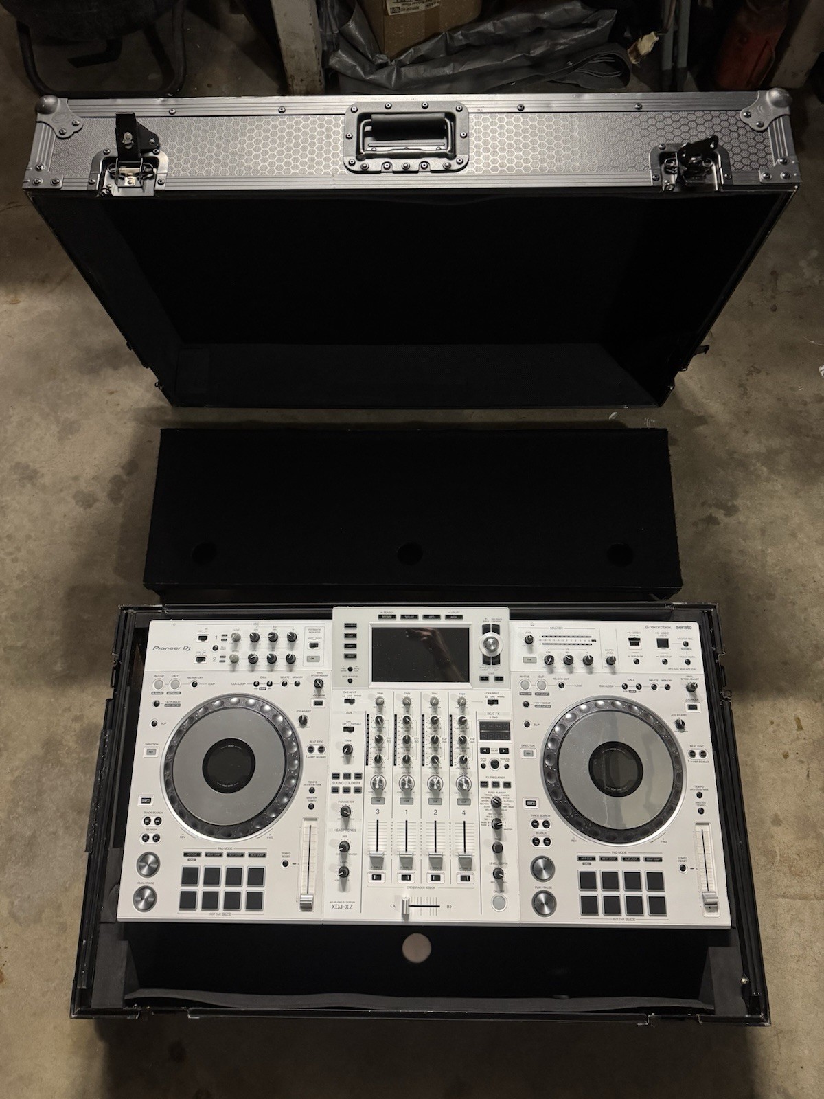 CDJ-XZ