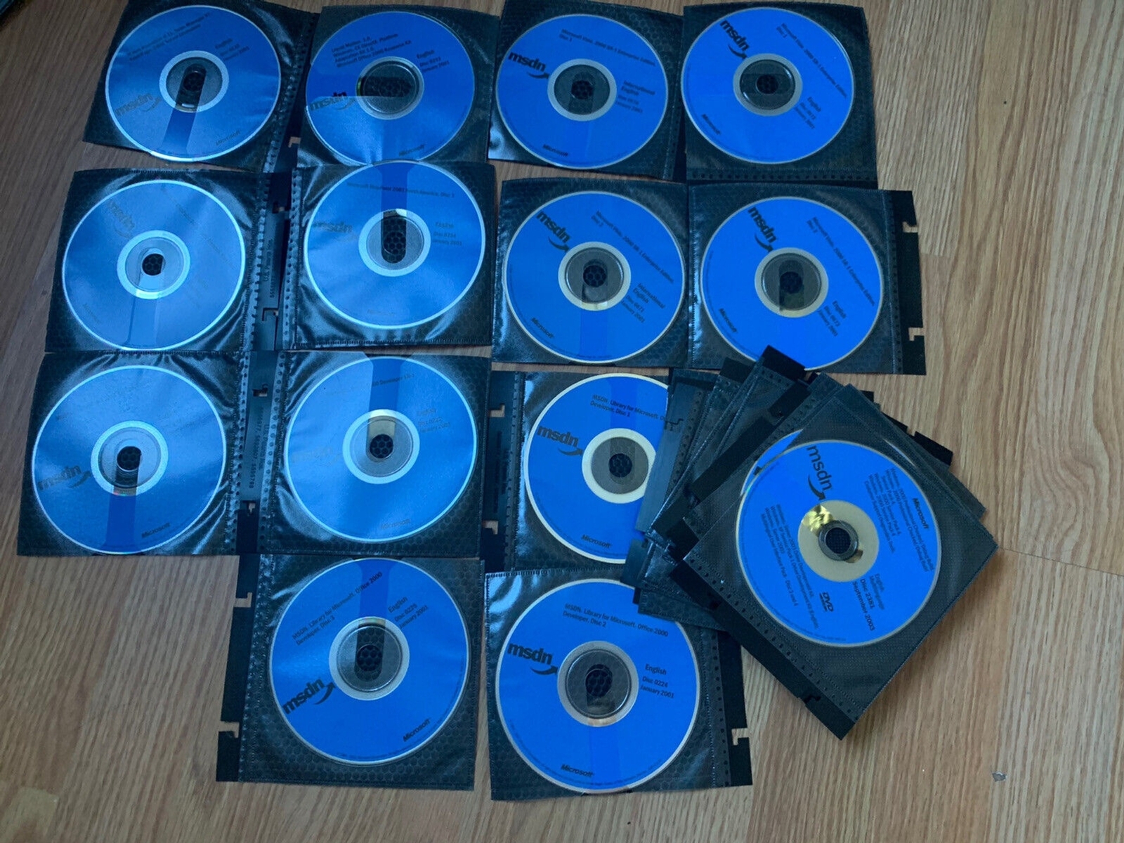 Lot x25  MICROSOFT MSDN CD WINDOWS 98 2000