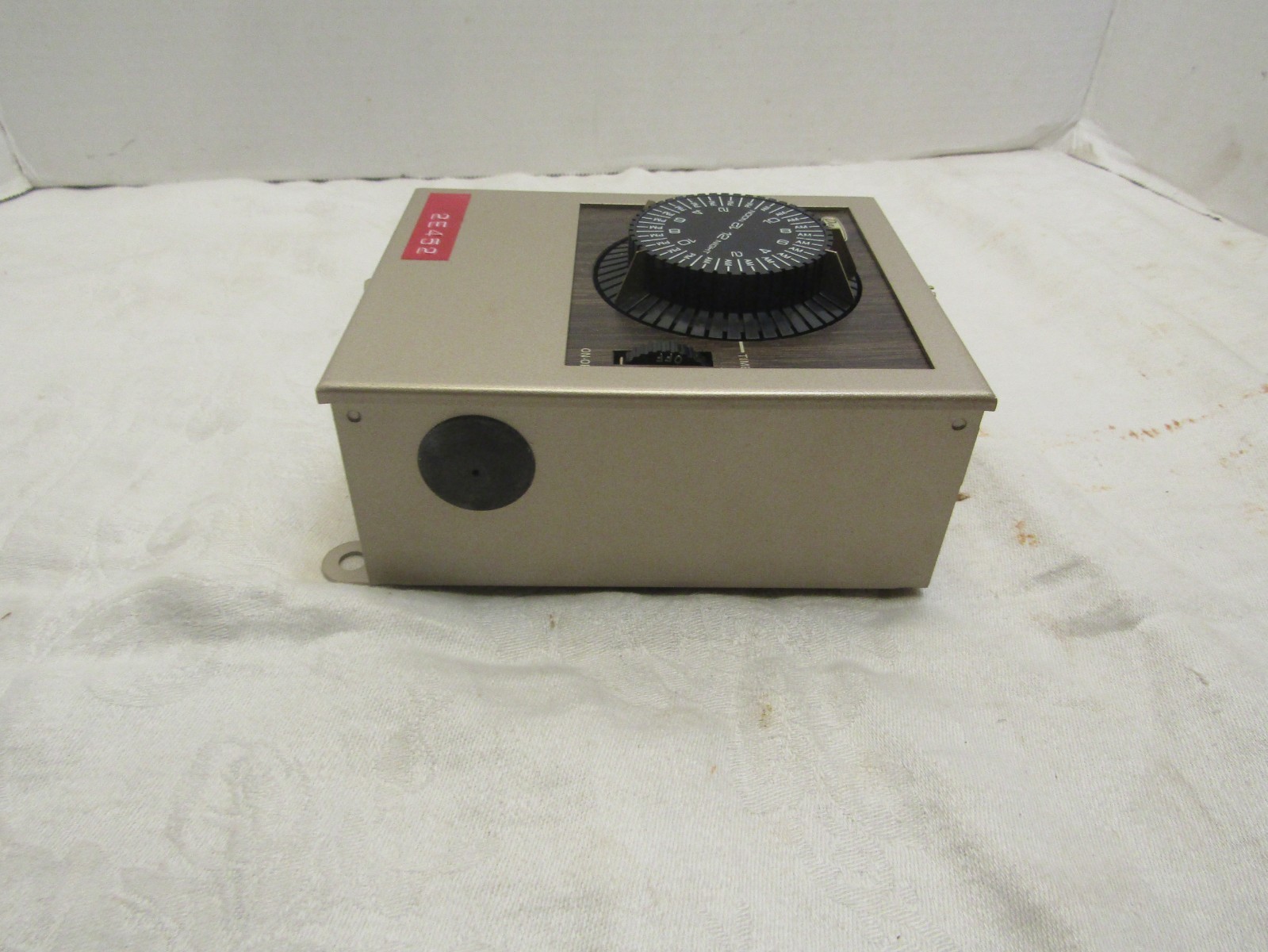 Dayton 2E452 Temperature Set-Back Control Thermostat New in Box FREE SHIPPING