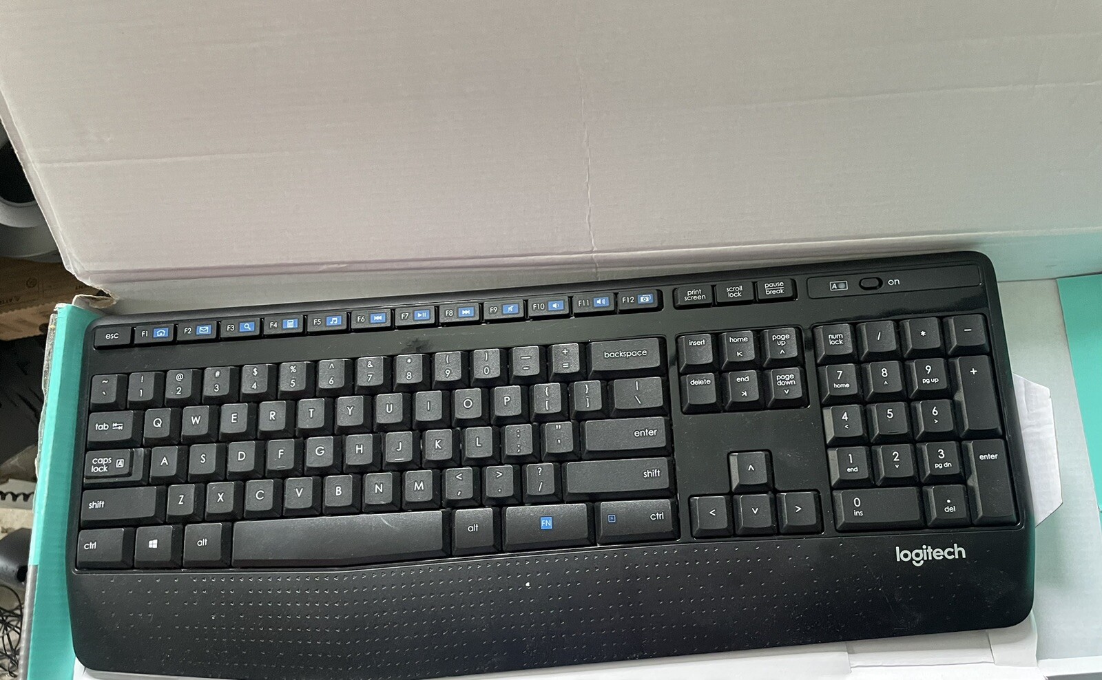 BTO COMFORTABLE-KEYBOARD / COMFORTABLEKEYBOARD (BRAND NEW) Open Box