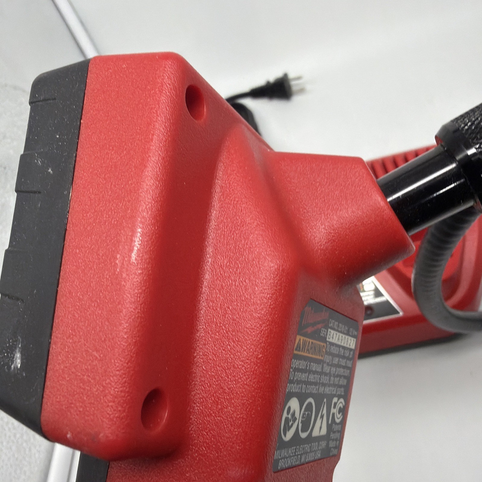 Milwaukee 2310-21 Digital Inspection Camera Kit Clean