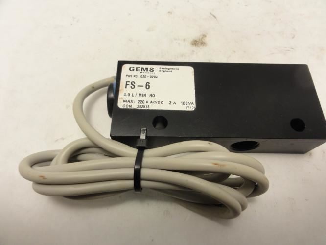 201189 Old-Stock; Mcdonnel & Miller 020-0294 Flow Switch; 220V; 3A; 4.0L/min