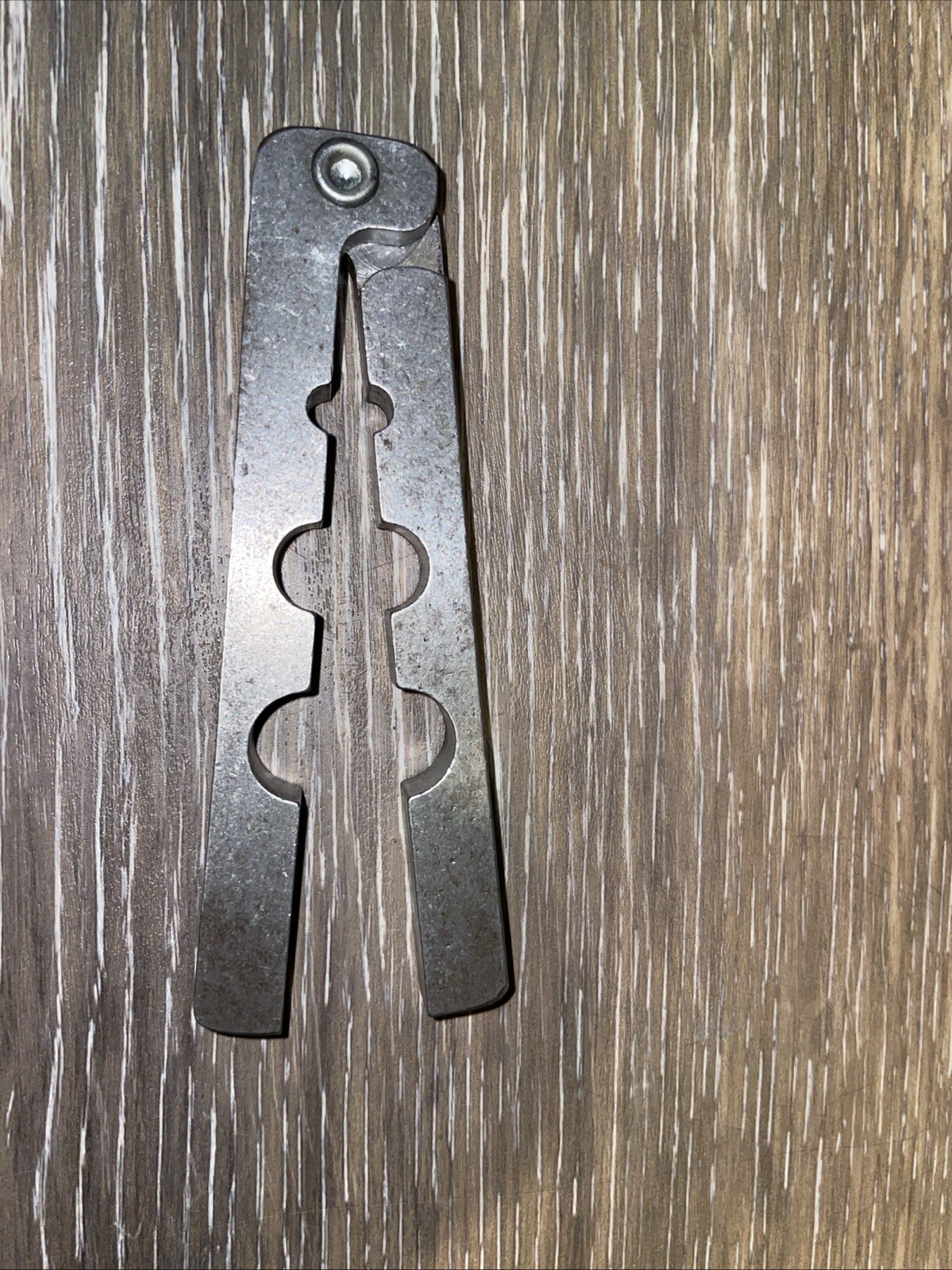 Steel Tail Stripper