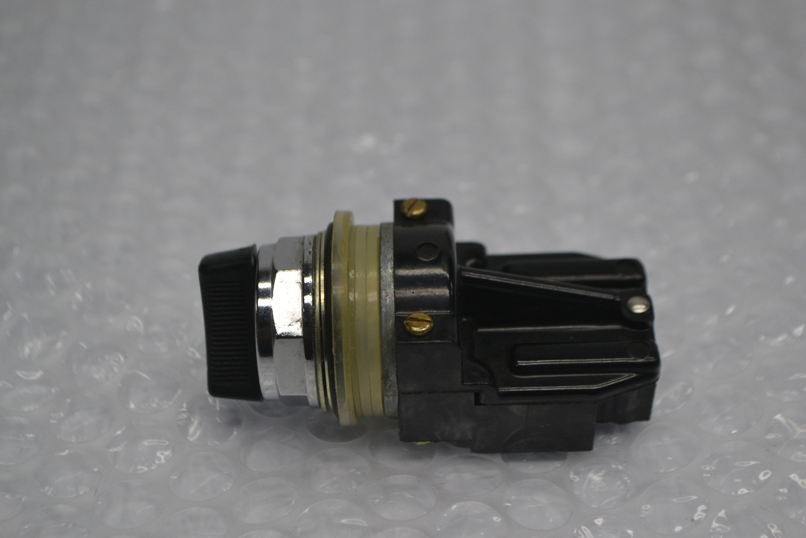 GENERAL ELECTRIC CR104G SELECTOR SWITCH NSNP