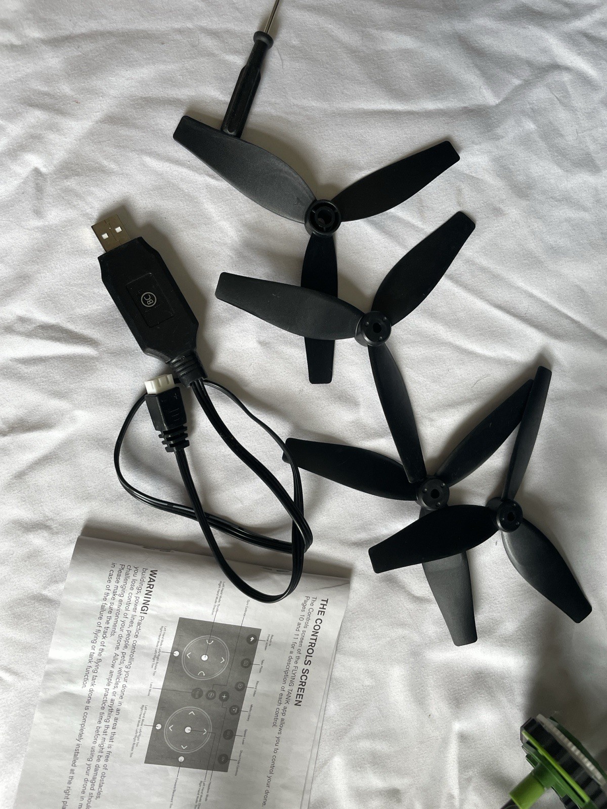 Brookstone Flightforce BD85 Drone App Control FPV Foldable Green Black