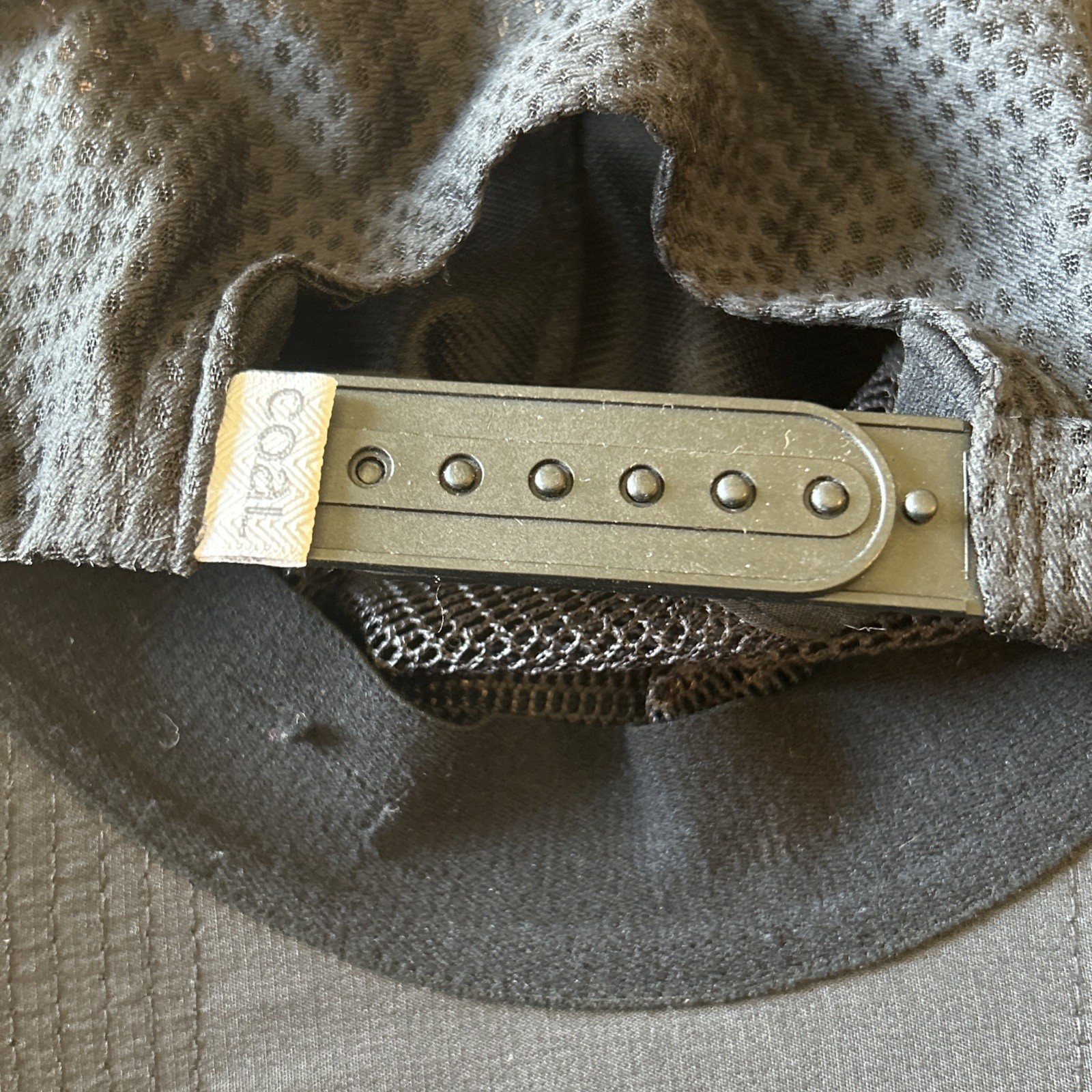 Excellent Coal The One Peak Hat, Black
