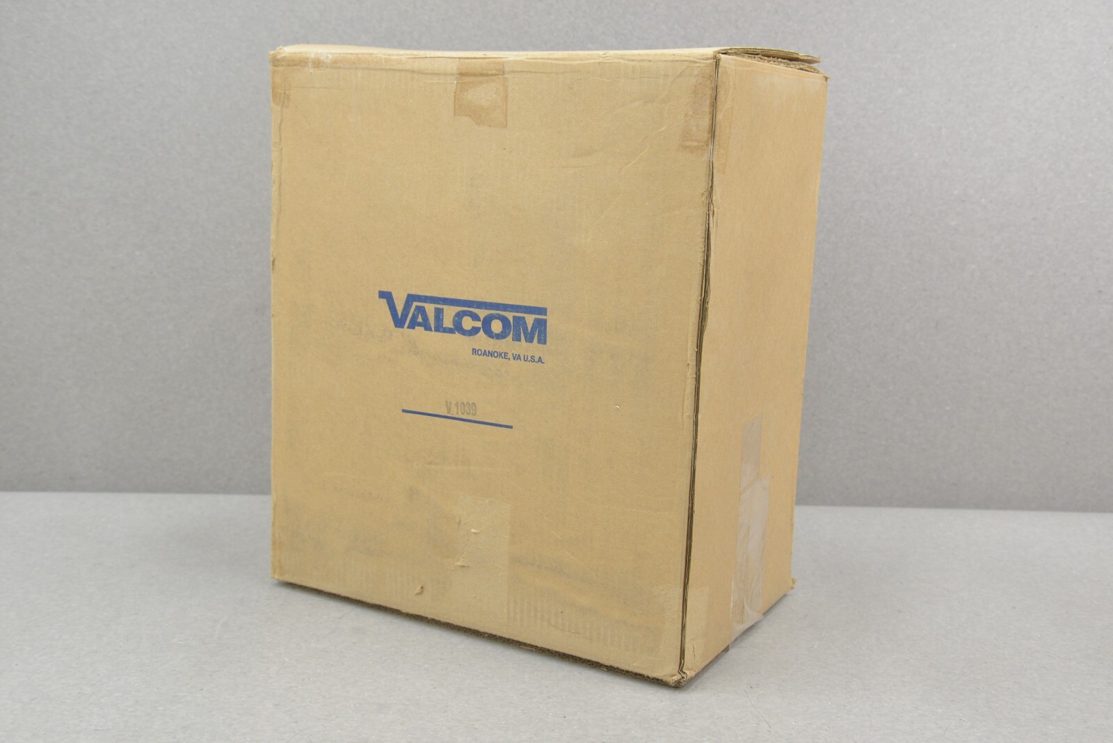 Valcom V-1039 Explosion Proof Paging Horn/Amplifier Assembly & Mounting Bracket