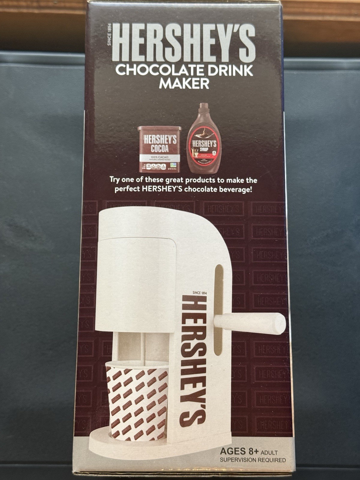 Hershey's Chocolate Drink Maker Model 39508 Battery Powered with 2 Cups
