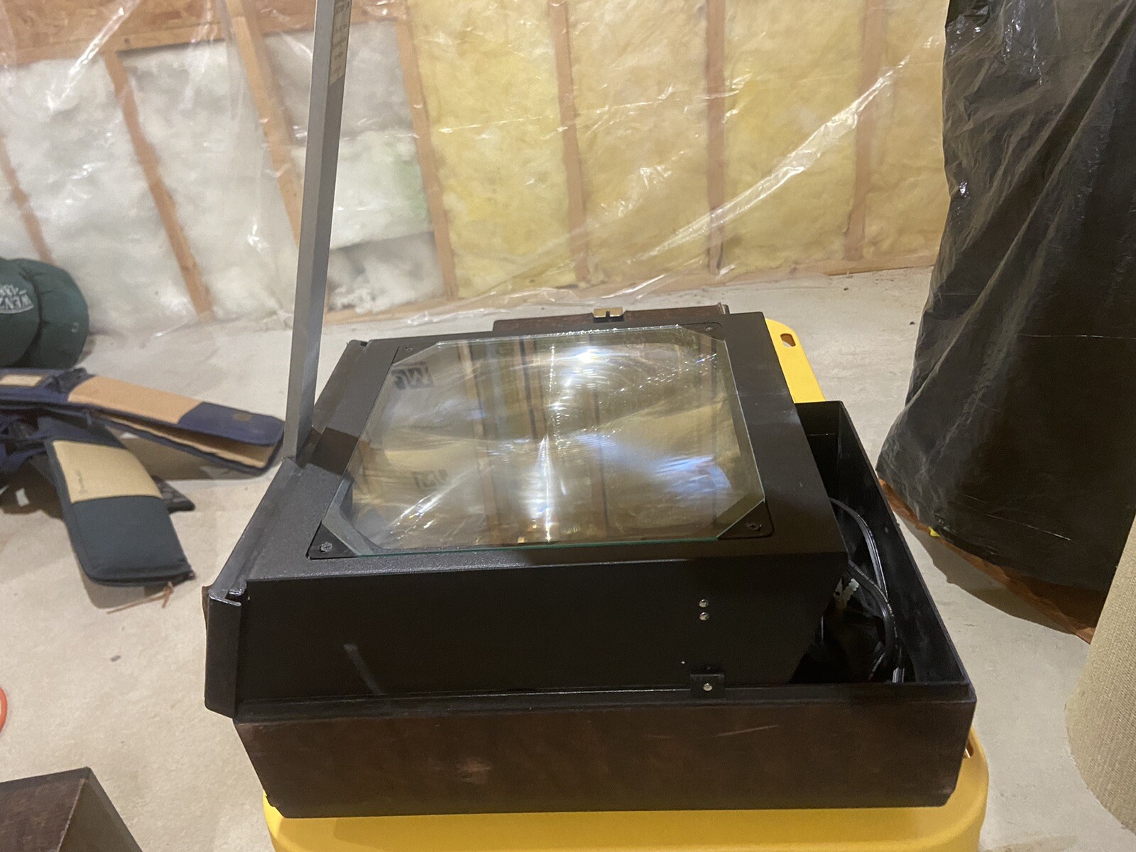Buhl Escort Projector