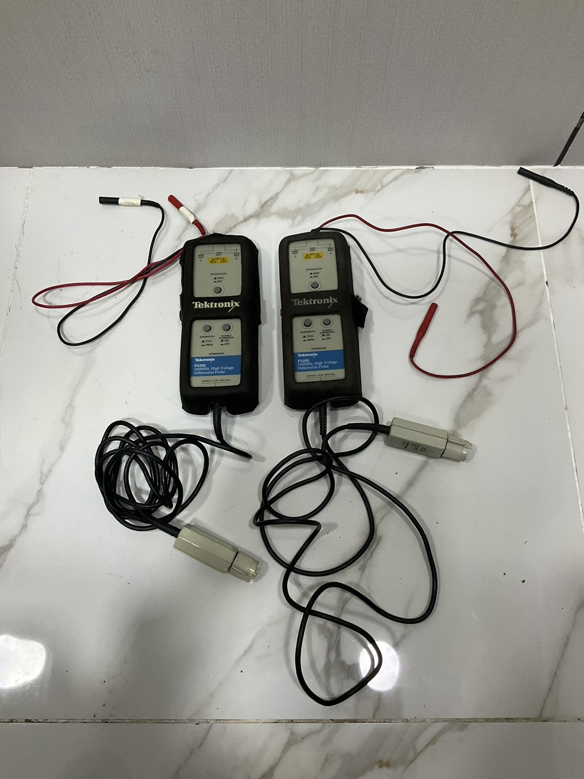 TEKTRONIX P5205 100MHZ High Voltage Differential Probe