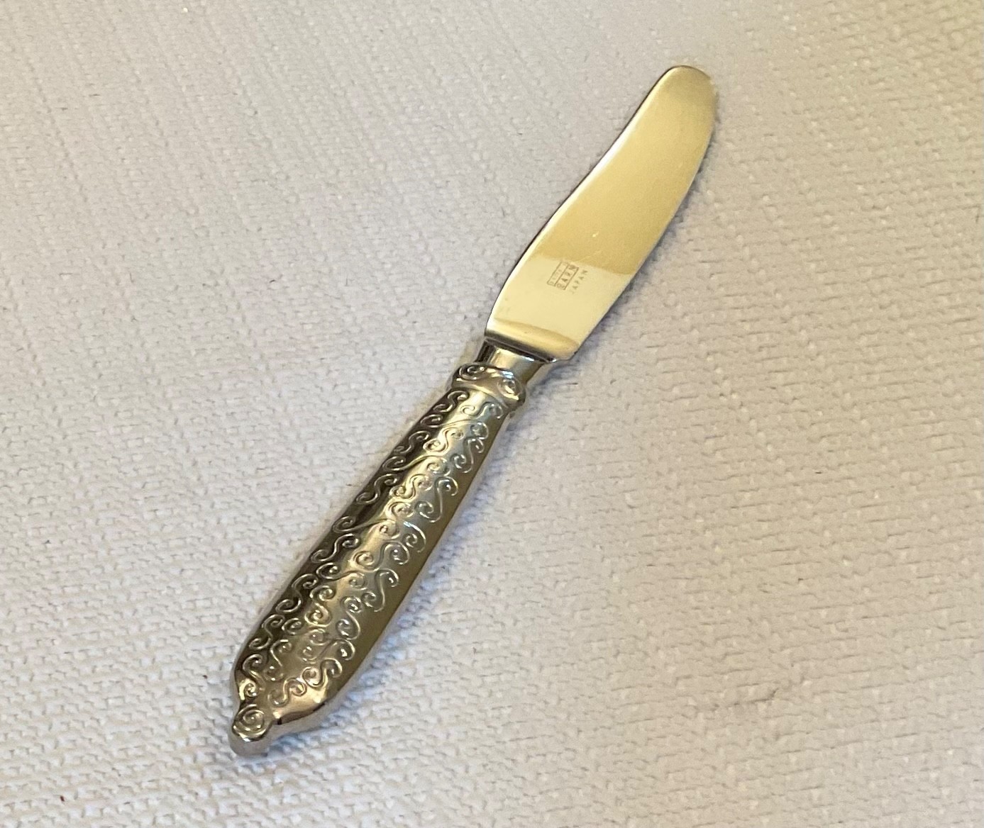 POTTERY BARN "CASBA" STAINLESS DINNER KNIFE, VG PRE-OWNED FLATWARE! HARD TO FIND