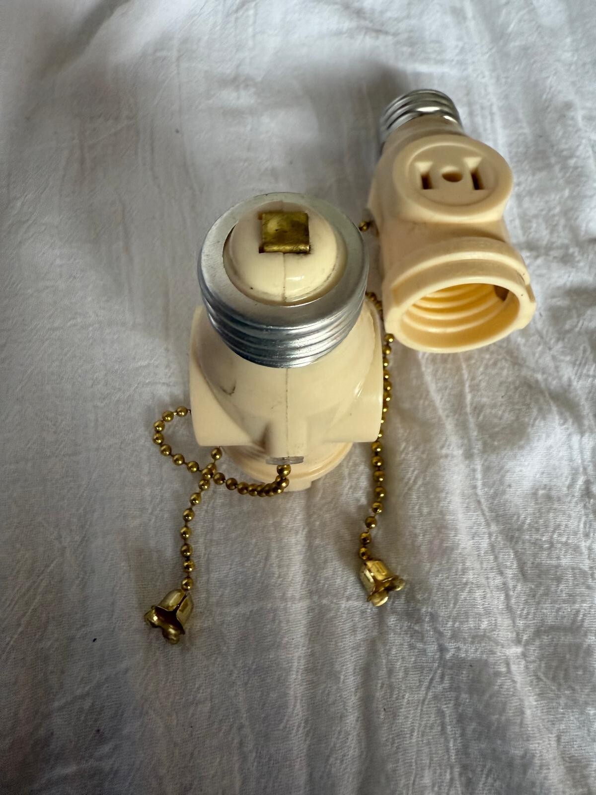 Satco Medium Base Ivory Pull Chain Current Tap 90/2451