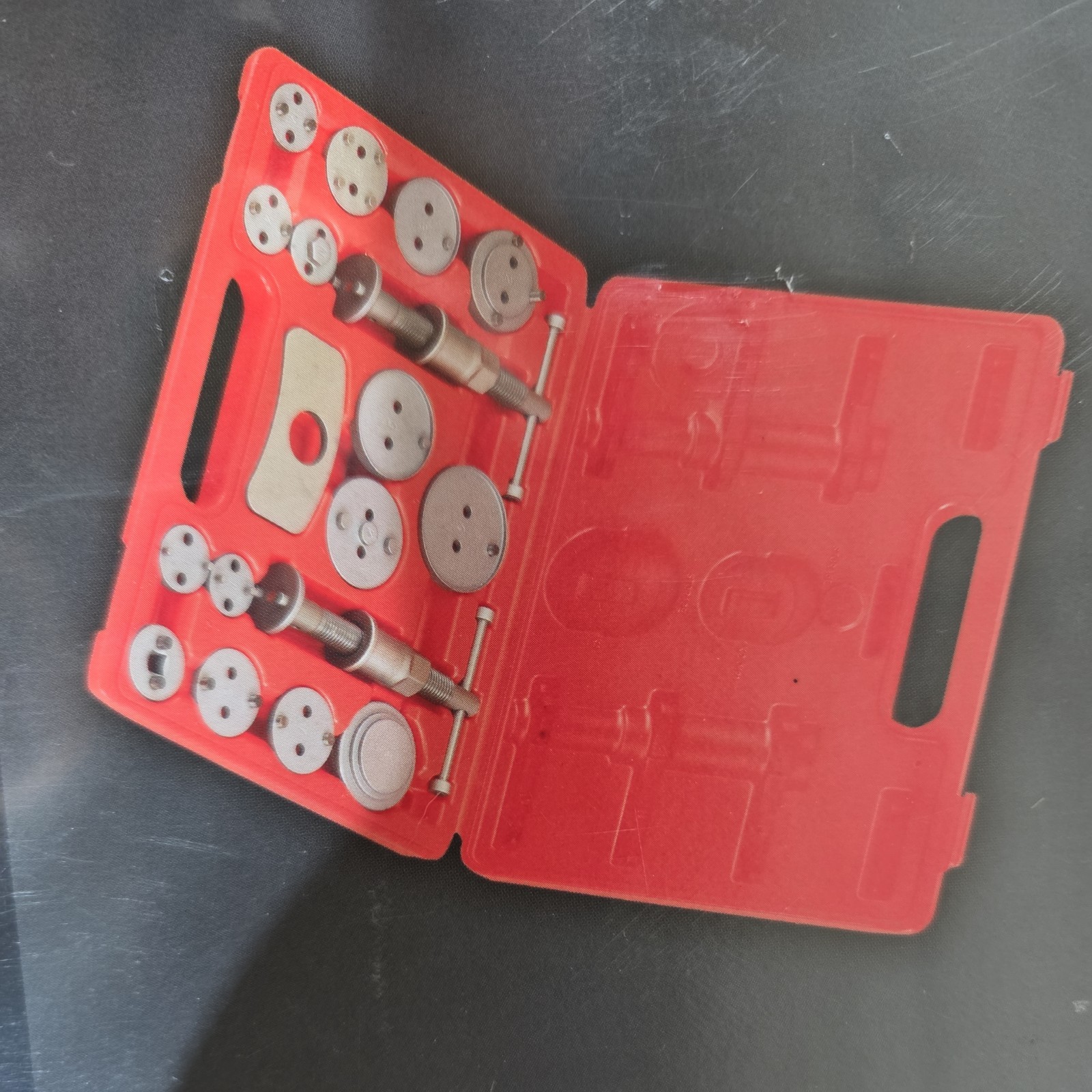 #bm645 Mac Tools DBC18C 18 Piece Disc Brake Caliper Set