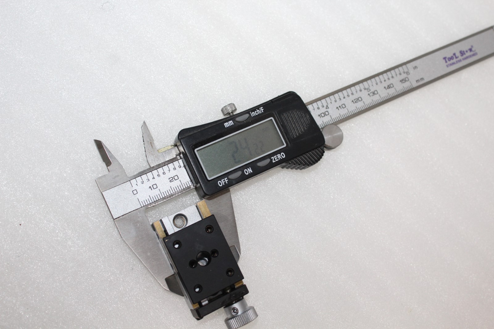 Sigma Koki TAS-24302 Linear Stage Table