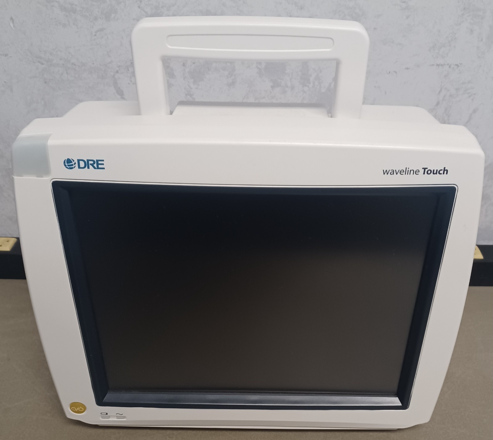 DRE Waveline Touch Portable Patient Monitor w/ Mounting Plate/Printer (Used)