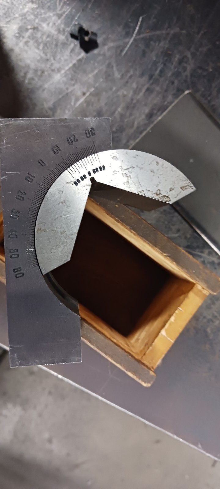 adjustable angle V block