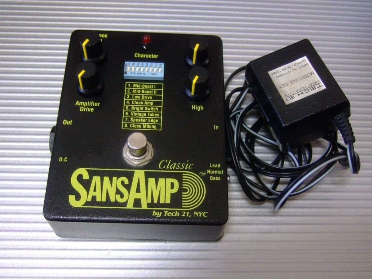 Tech 21 SansAmp Classic Guitar Bass Effects Pedal Analog Used