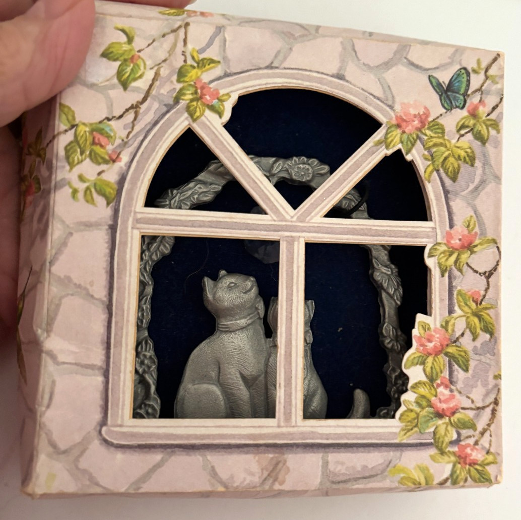 Vtg 3" LINDSAY CLAIRE  Cats  SUN CATCHER Pewter Metal AUSTRIAN CRYSTAL  Orig Box