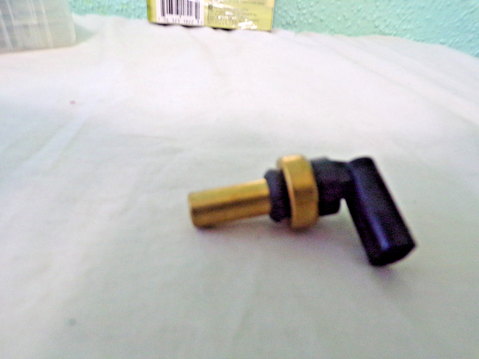 OEM Engine Coolant Temperature Sensor for Select GM models OE# 12641073