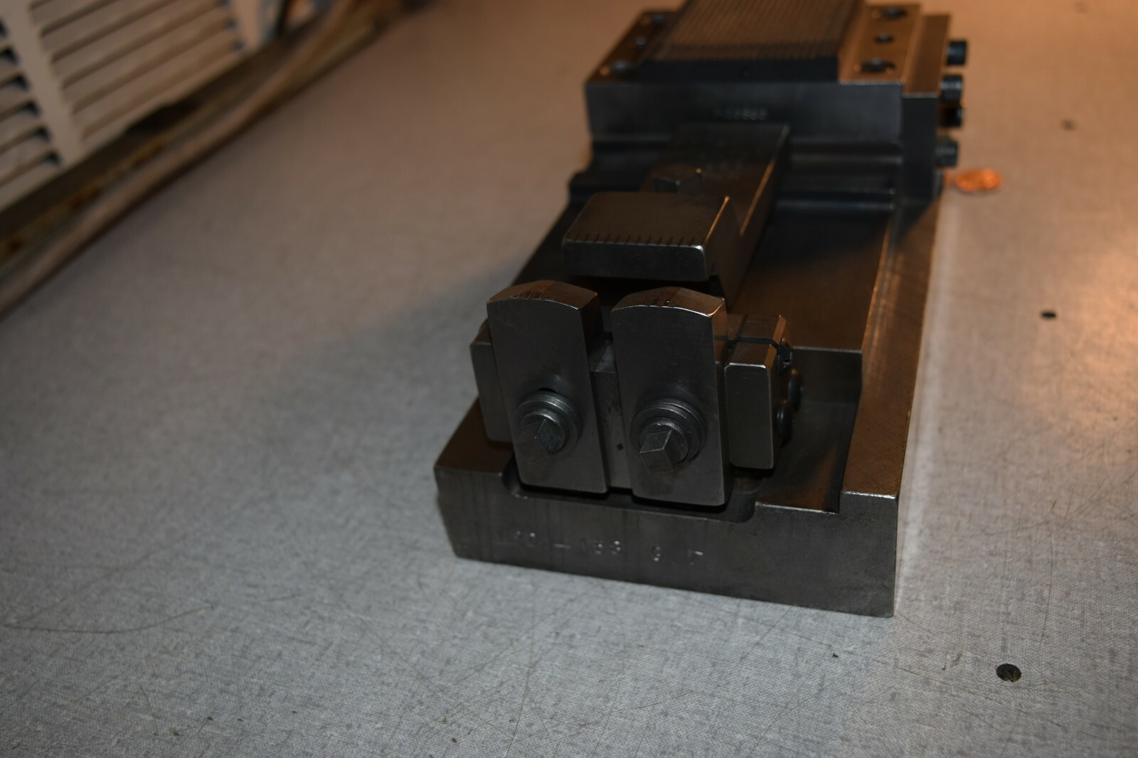 Engic Corp. Grinding Fixture HS-5866