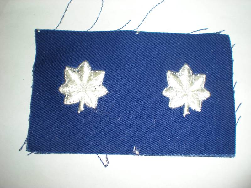USAF LIEUTENANT COLONEL RANK -  1 PAIR ON BLUE TWILL