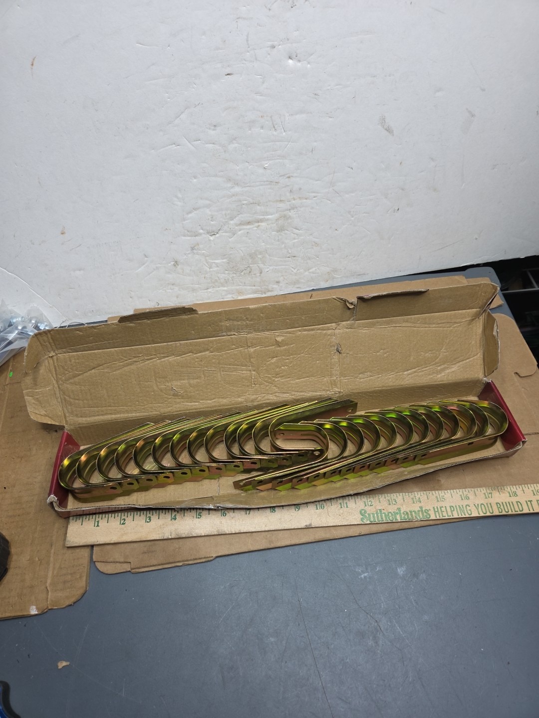 Box Of 25 NEW ADI PRO 0E-JHK151625   J Hook  1-5/16"  Cable Management