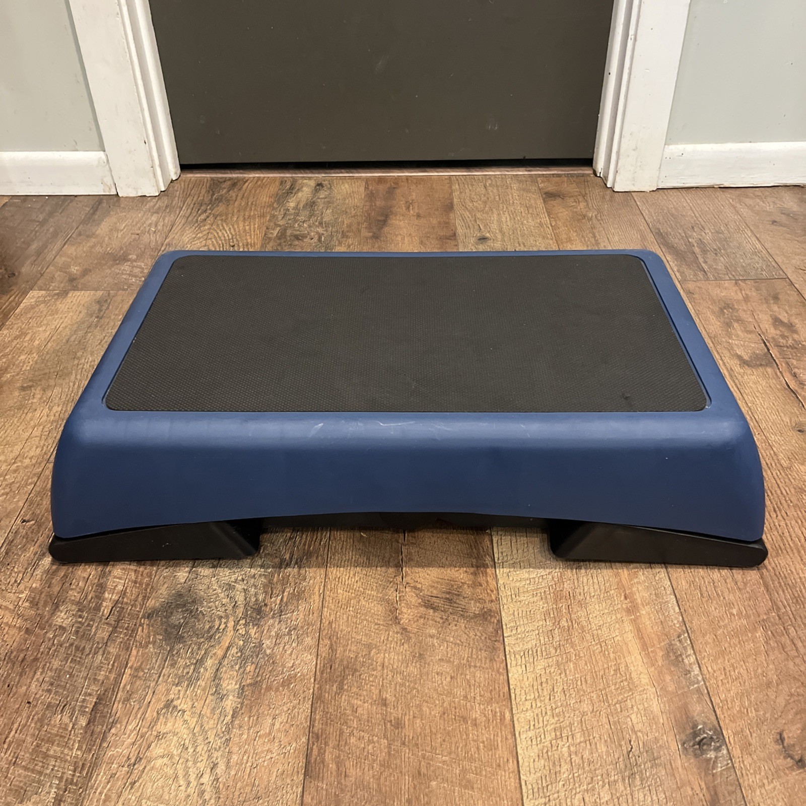 Reebok Professional Aerobic Step Platform 5 Level Adjustable Blue Stepper Bench