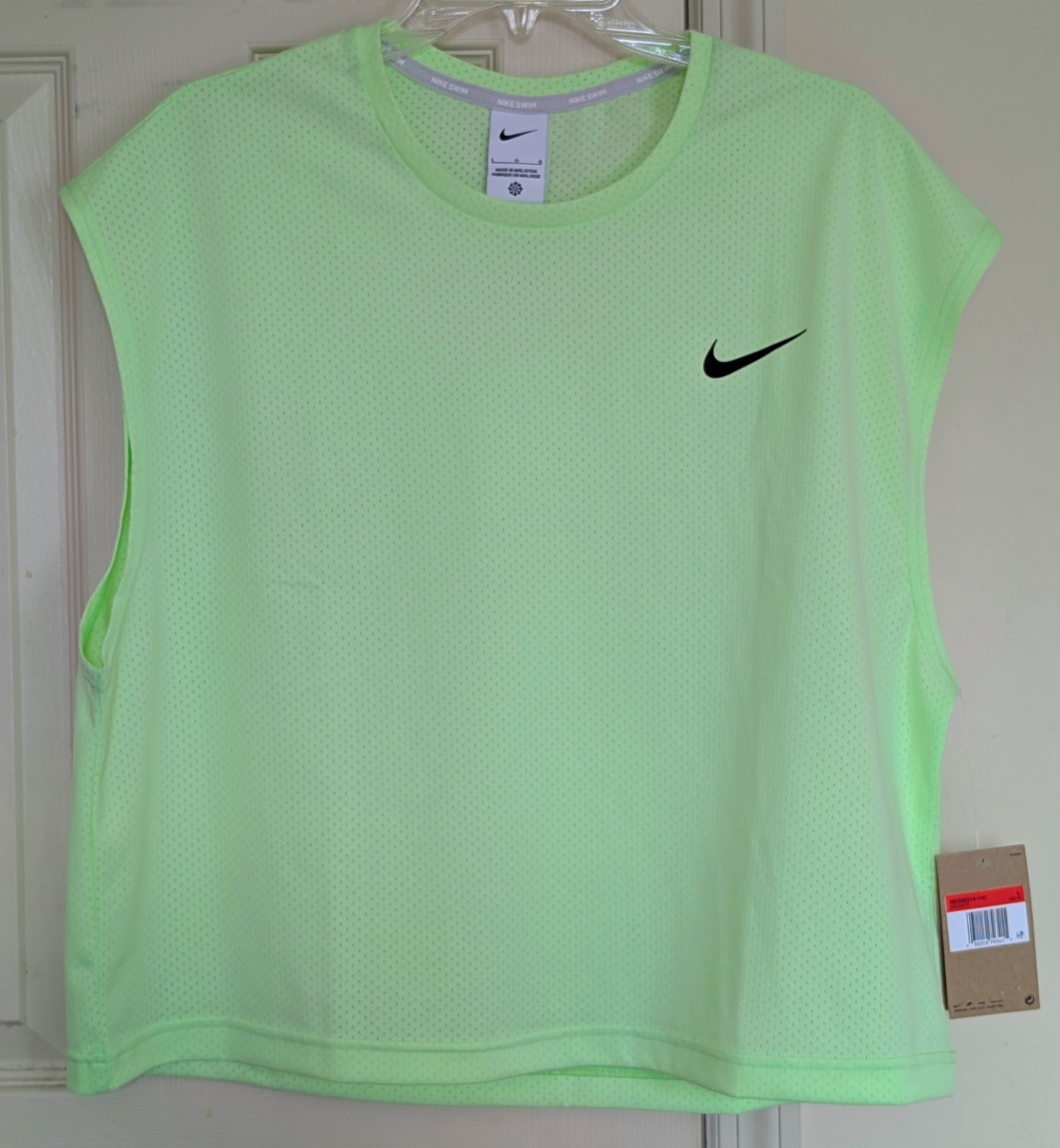 🔥RARE!🔥 Nike x UO EXCLUSIVE Mesh Crop Tank Men's Neon Green Urban Outfitters