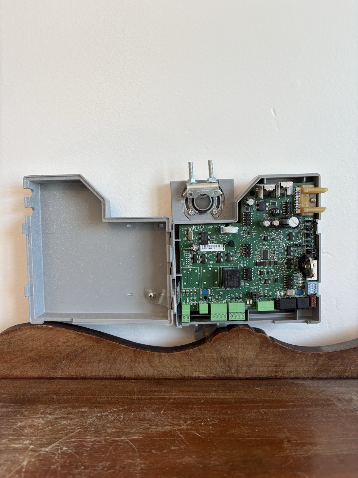Carrier OPN-VAVB1 VAV Zone Single Duct BACnet Controller (used)