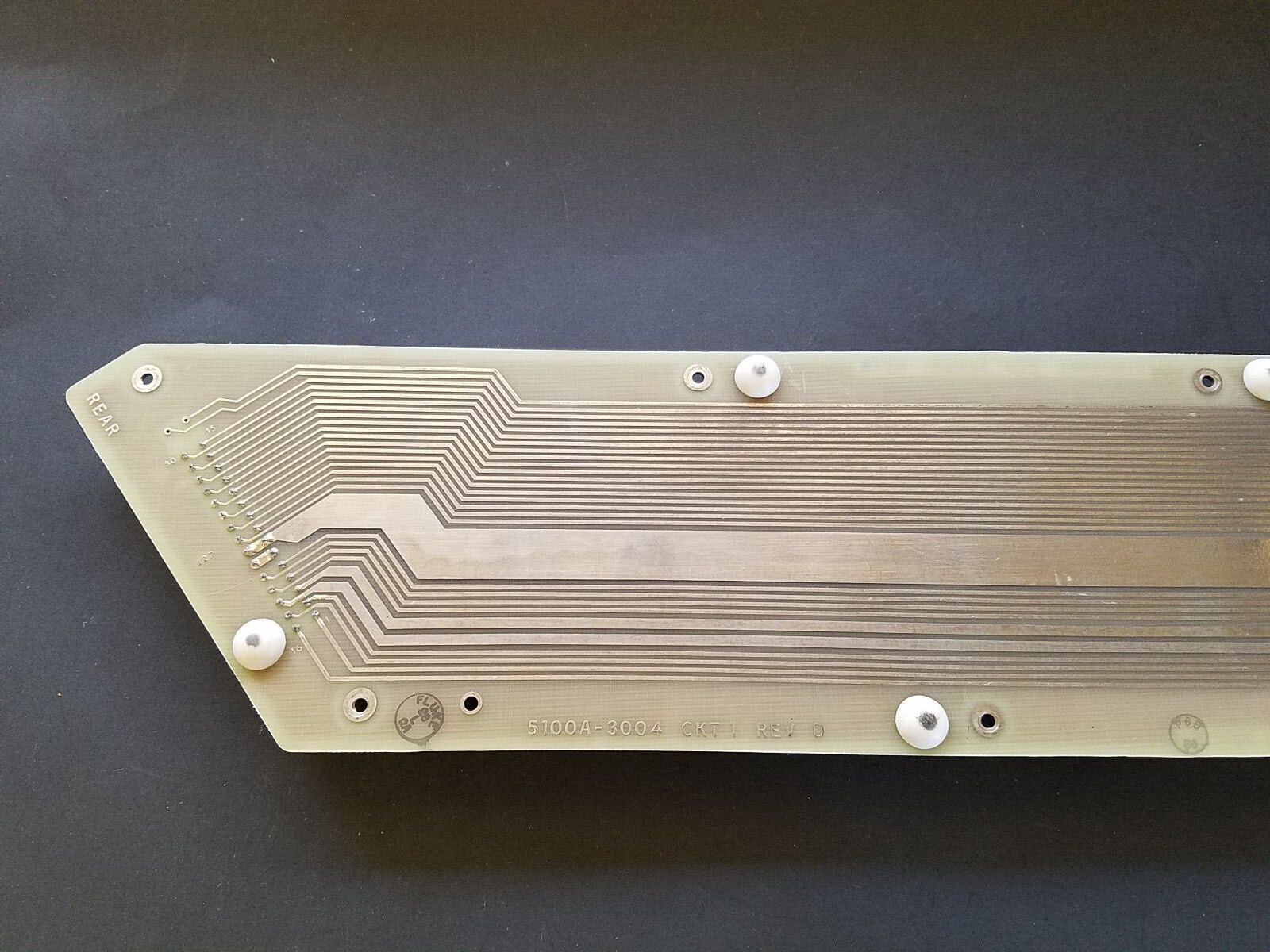 FLUKE 5100B Calibrator 420281 DIAGONAL BUS Board 5100A-3004