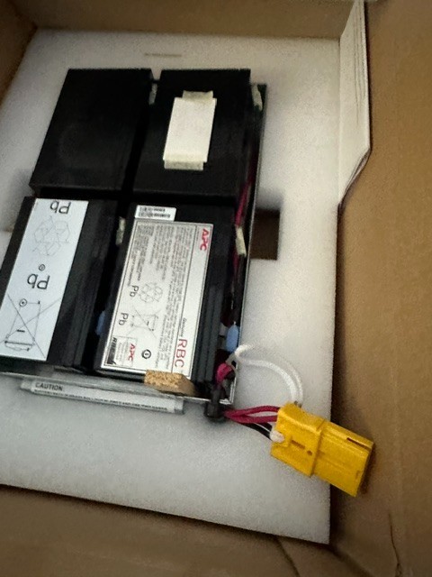 APC APCRBC133 UPS Replacement Battery Cartridge Open Box