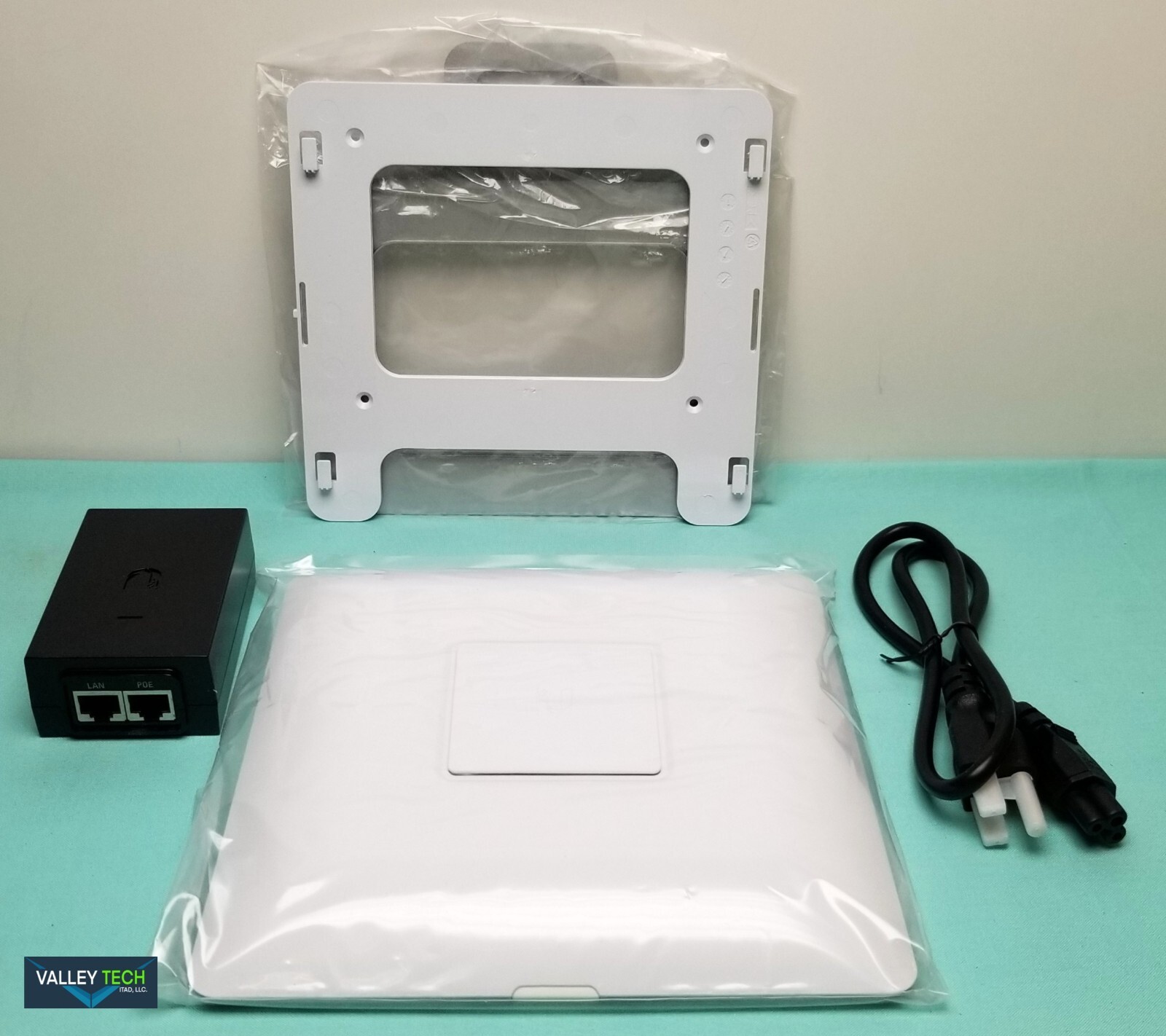Ubiquiti Networks UniFi 802 11 ac Enterpriser WiFi Access Point UAP AC US NEW