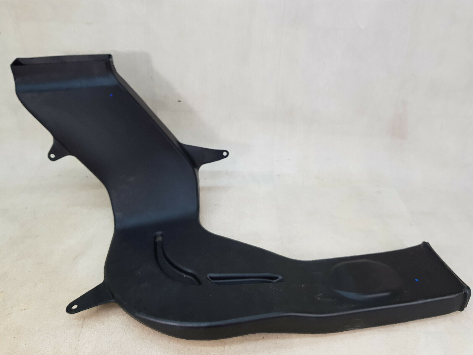 BMW M5 F10 11-16 FRONT PASSENGER LEFT NEARSIDE FLOOR AIR DUCT 9113013