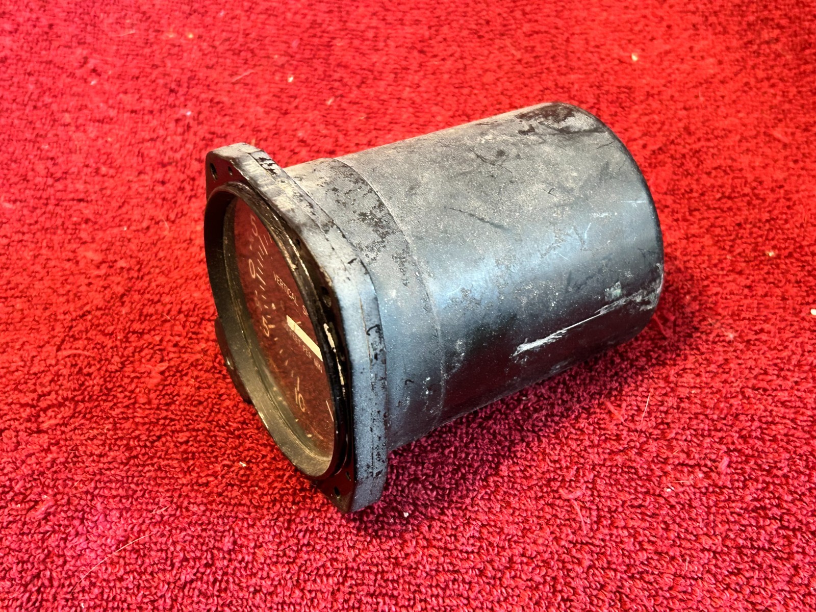 UNITED INSTRUMENTS VERTICAL SPEED INDICATOR P/N 7000-C32 CESSNA CORE