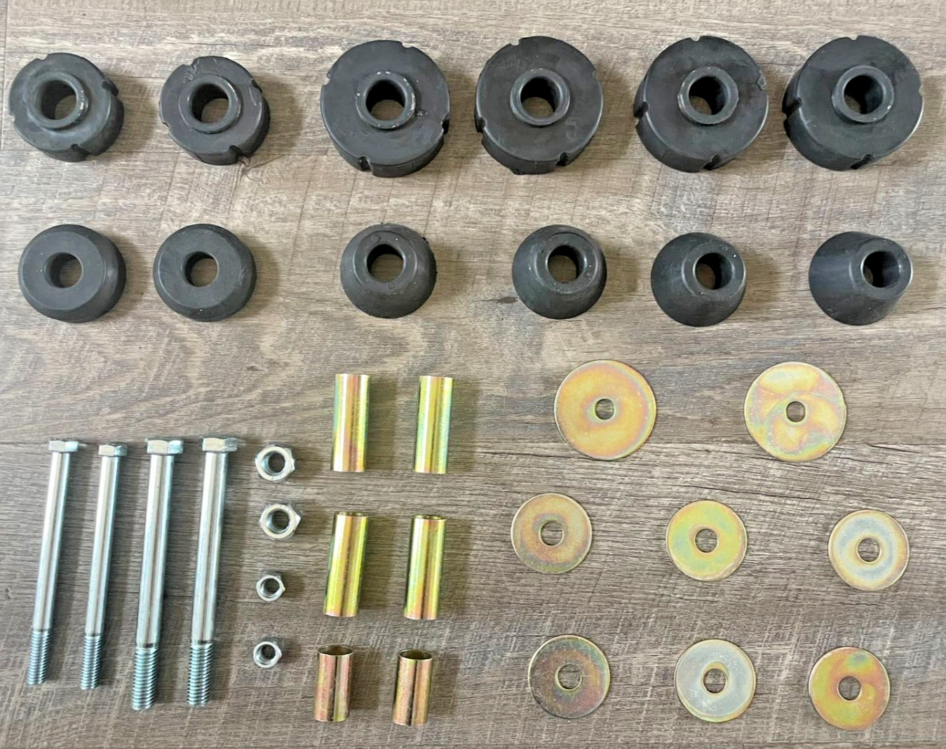 34 PCS 1967-72 Chevy C10 GMC 2WD Pickup Truck Body Mount Cab Bushing & Hardware