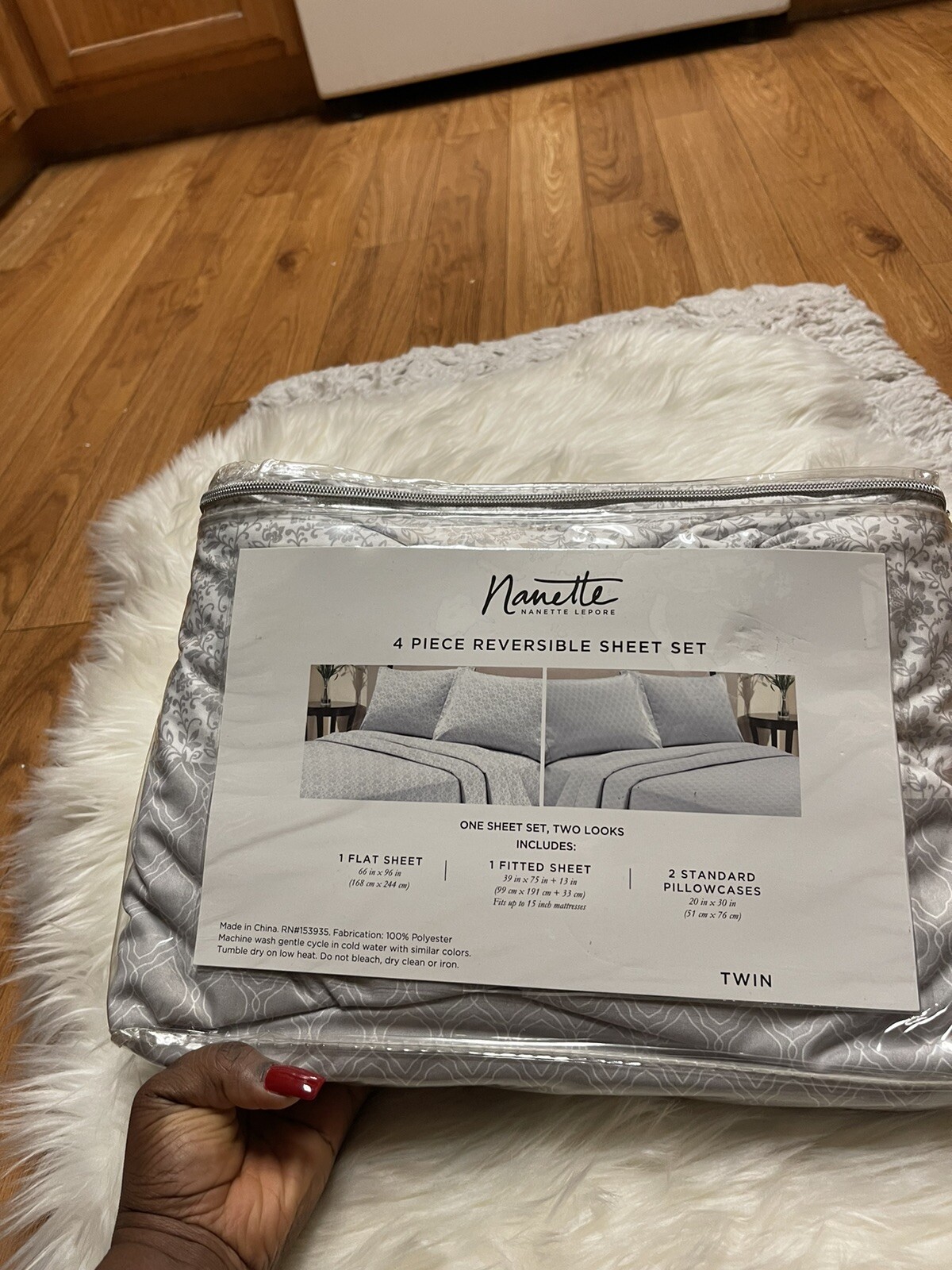 NANETTE LEPORE 4 PIECE REVERSIBLE SHEET SET
