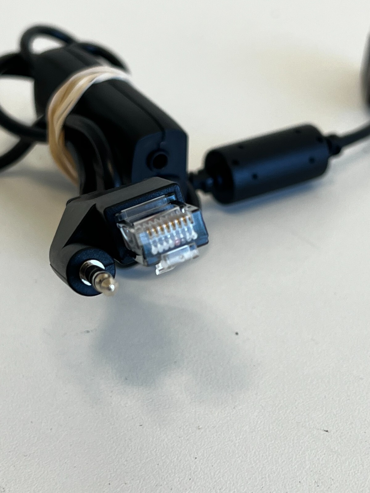 L4: Plantronics APV-75 Electronic Hook Switch Adapter Cable