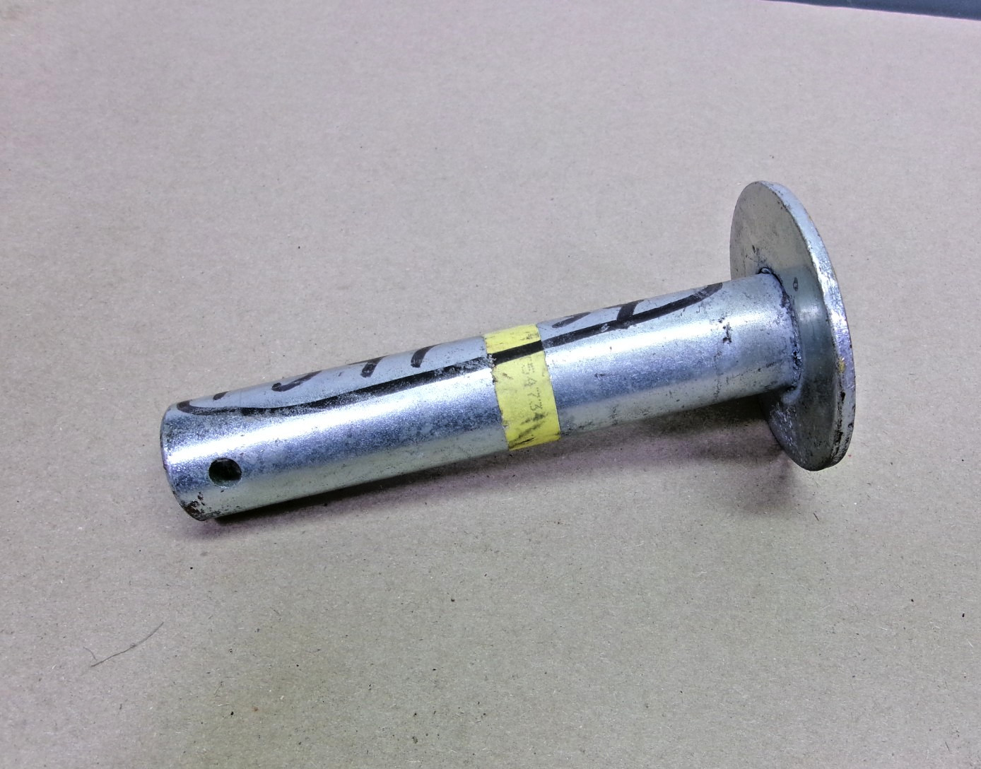 Hydraulic Cylinder Clevis Pin 1" Diameter x 4-1/2" from CaseIH