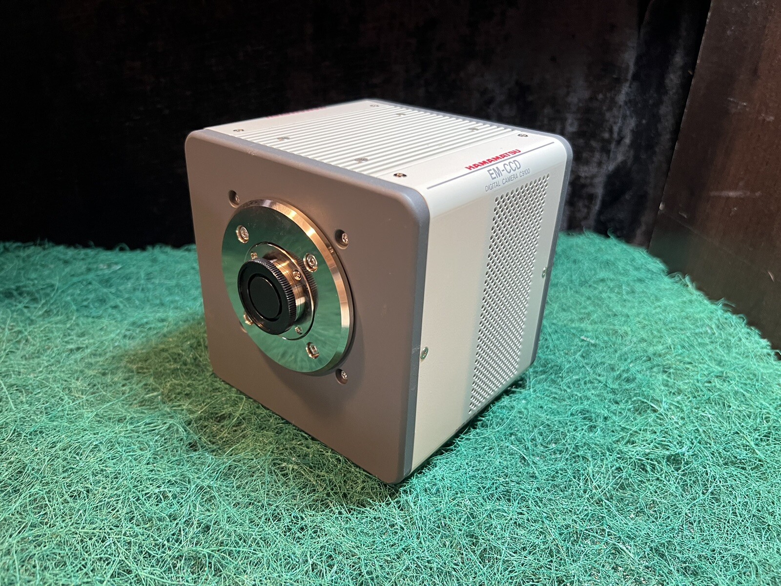 HAMAMATSU C9100-51 High-Resolution EM-CCD Camera