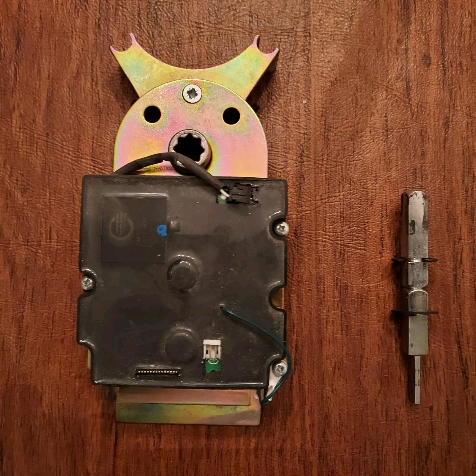 USED SAFLOK MOTOR ASSEMBLY WITH PC BOARD/SPINDLE. WAS USED ON A VON DUPRIN SETUP