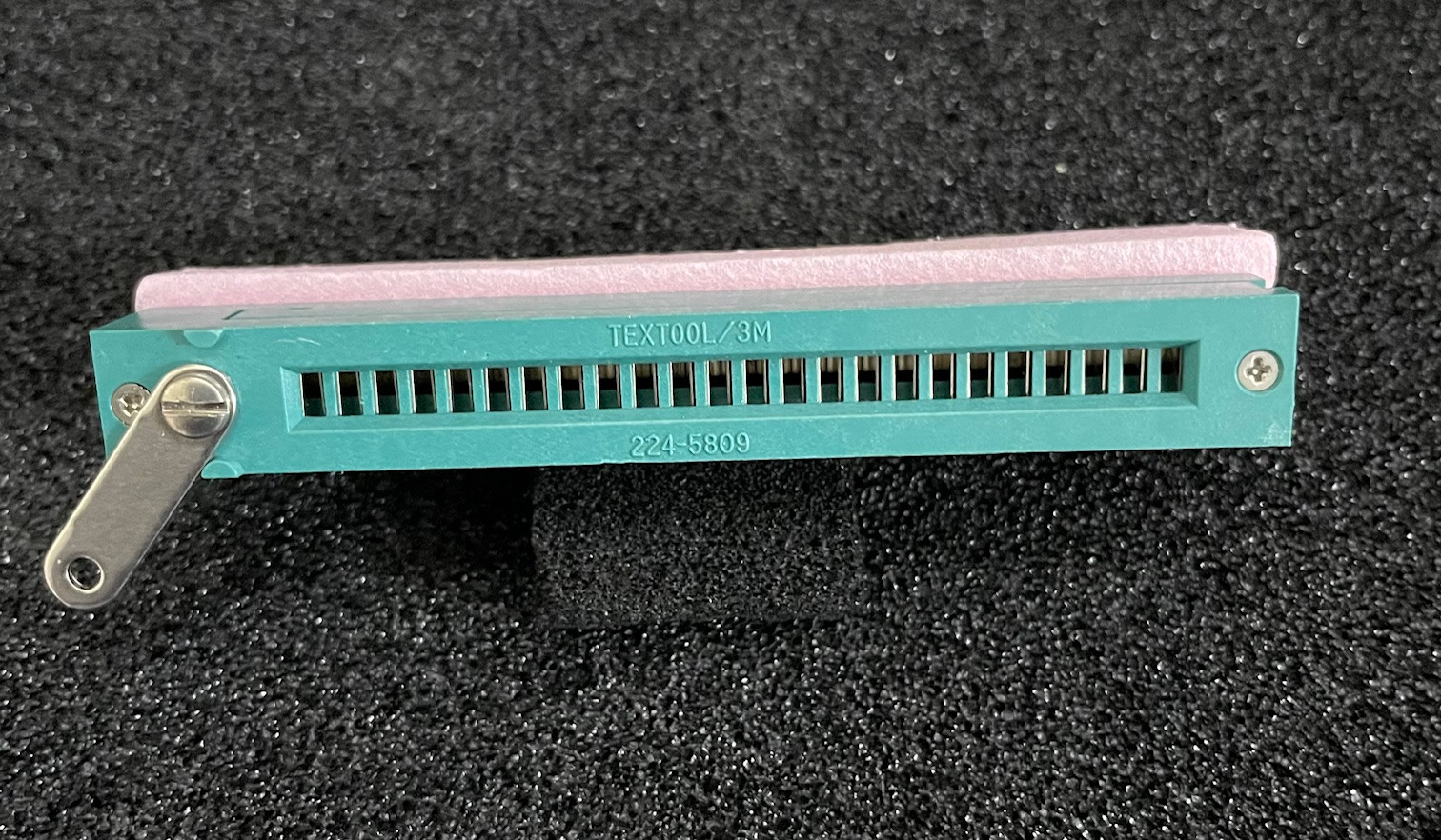 1pc 3M 224-5809  TEXTOOL DIP  ZIP SOCKET 24POS  **NOS